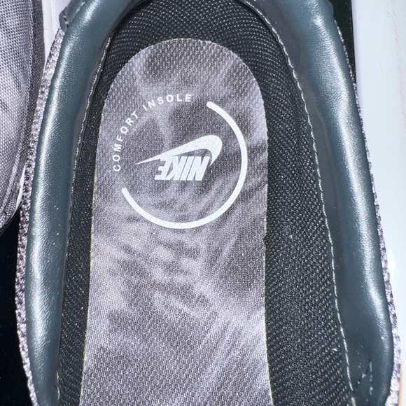 Nike , SB slip on , new , never worn, excellent condition M 9.5 W 11, unisex - Picture 10 of 11